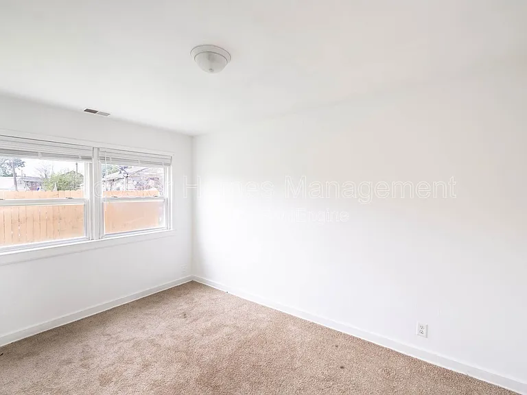 6119 Nimitz Dr — Photo 11