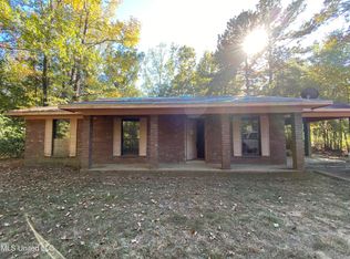 742 Hamburg Rd NW, Roxie, MS 39661