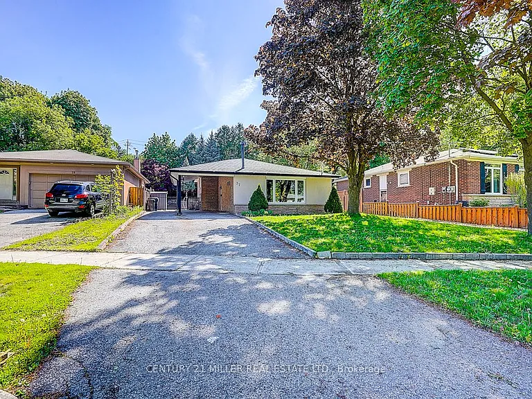 37 Dallington Dr — Photo 1