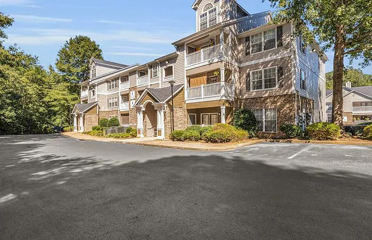 Marina Pointe — Photo 31