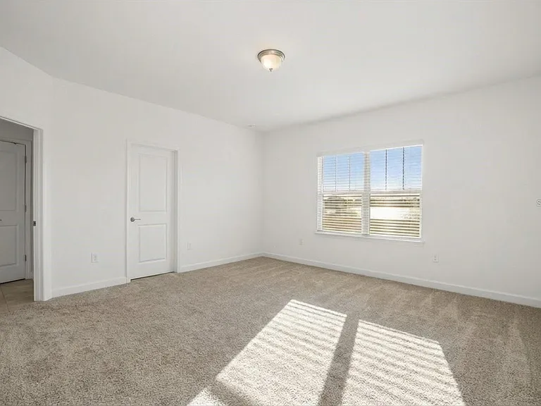 2999 Addison Blvd — Photo 10