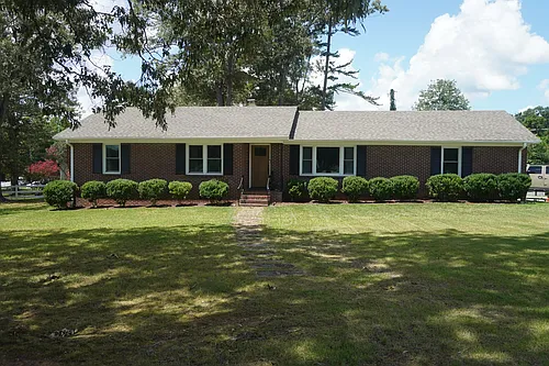 1 Dickens Ln Photo 1