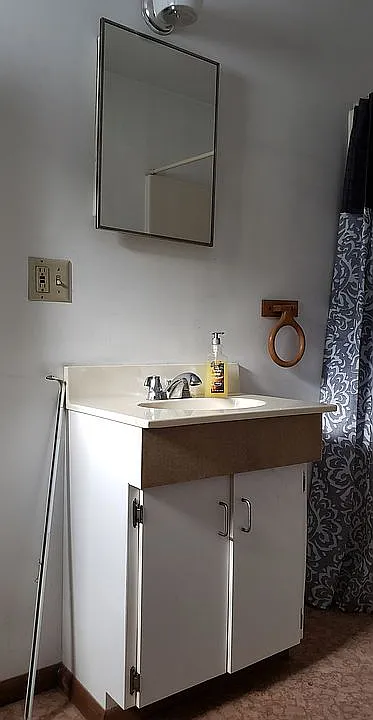 Unit 1 Bathroom
