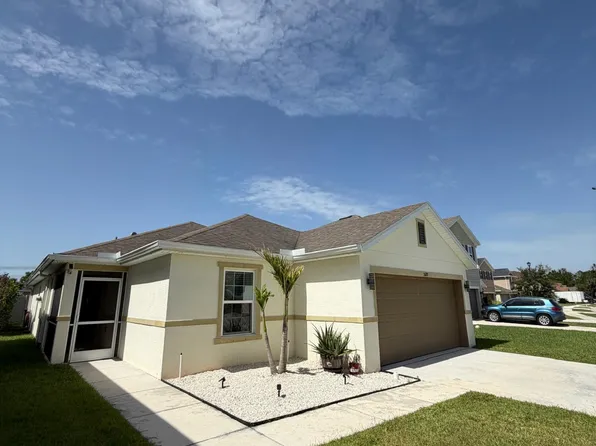 5670 NW Pine Trail Circle, Port St Lucie, FL 34983