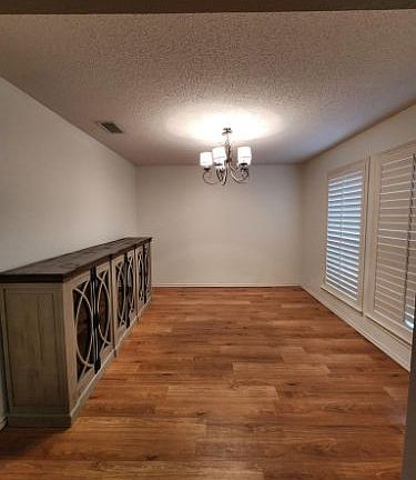 4th image of 3326 Sagemont Dr