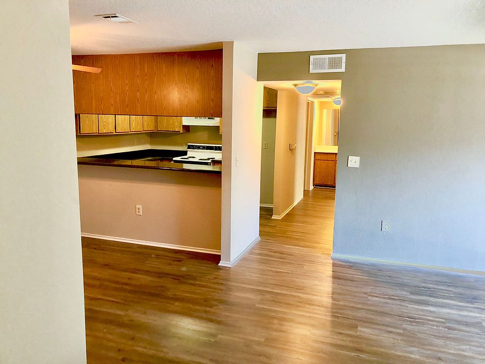 1st image of 8633 Fair Oaks Blvd APT 6