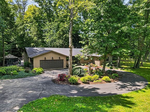 2nd image of 4321 N Forest Ridge Dr