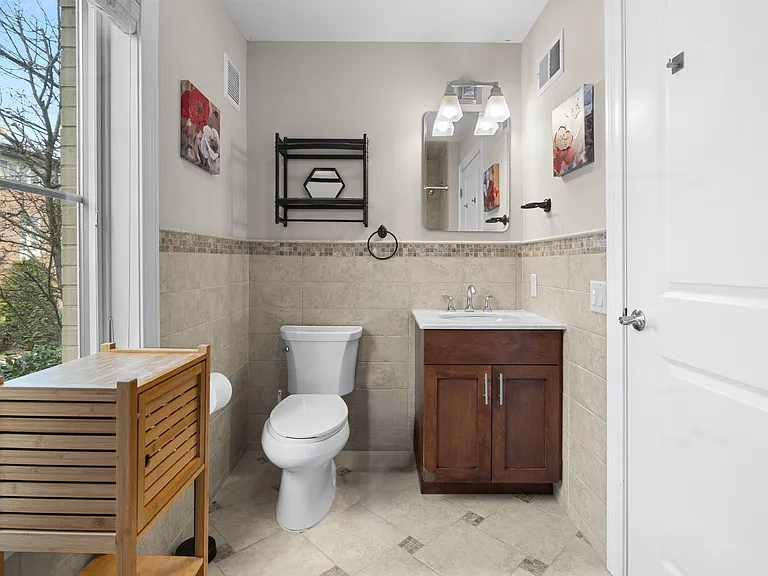 200 Laird Ave #101 — Photo 20