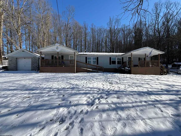 29 Redfern Rd, Lost Creek, WV 26385