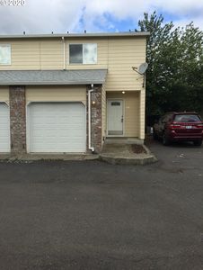 2239 Hawthorne St APT 16, Forest Grove, OR, 97116
