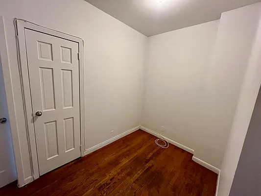 Rented by J Misrahi Realty Corp | media 2