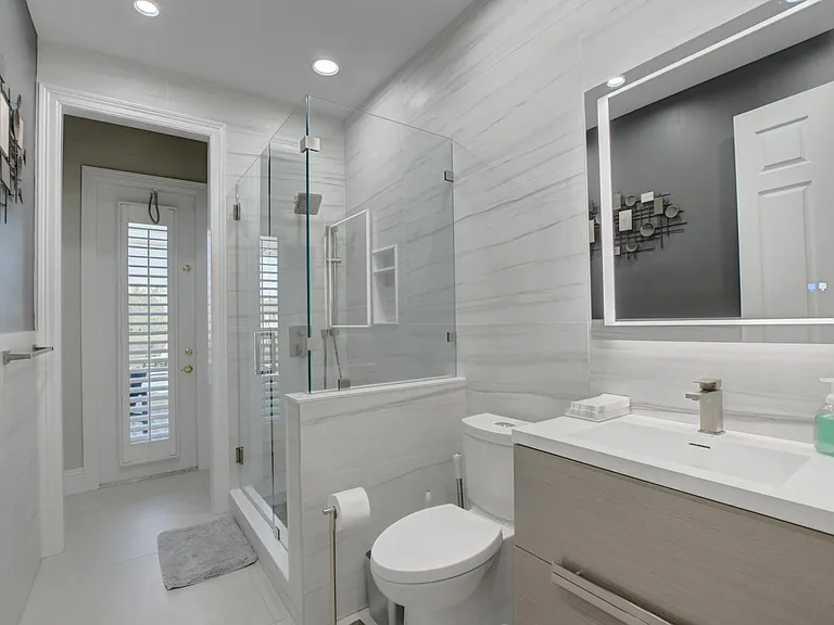 19211 N Creekshore Ct — Photo 27