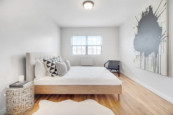 Rented by EXR | media 4