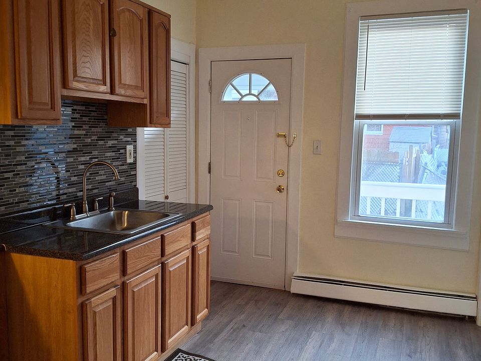 1st image of 103 Stevens Ave Floor 1