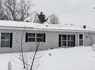 6815 Reams Rd, Alanson, MI 49706