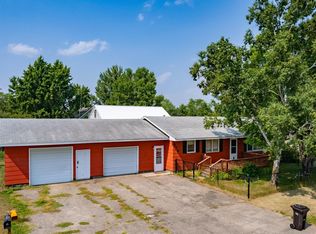 609 E 4th Ave, Hewitt, MN 56453