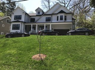 6022 Dellwood Pl, Bethesda, MD 20817