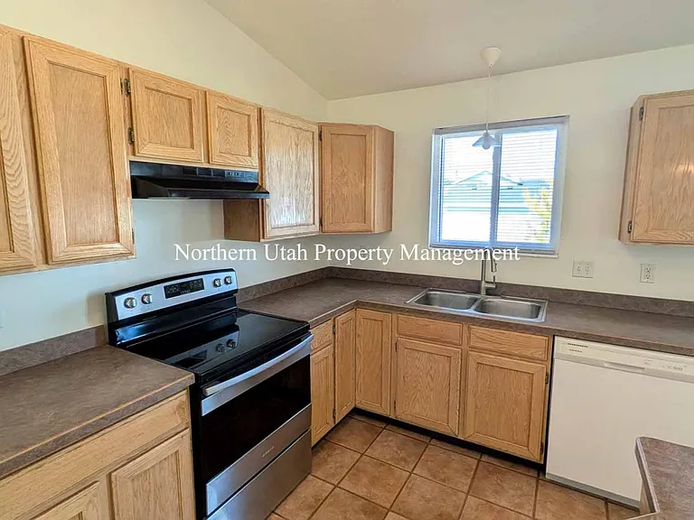 3857 N 2750 W — Photo 6
