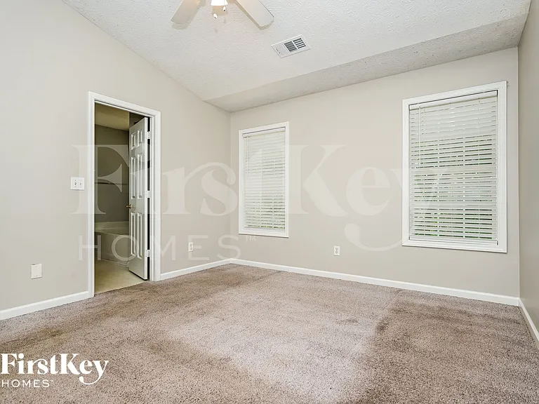 319 Hills Point Rd — Photo 8