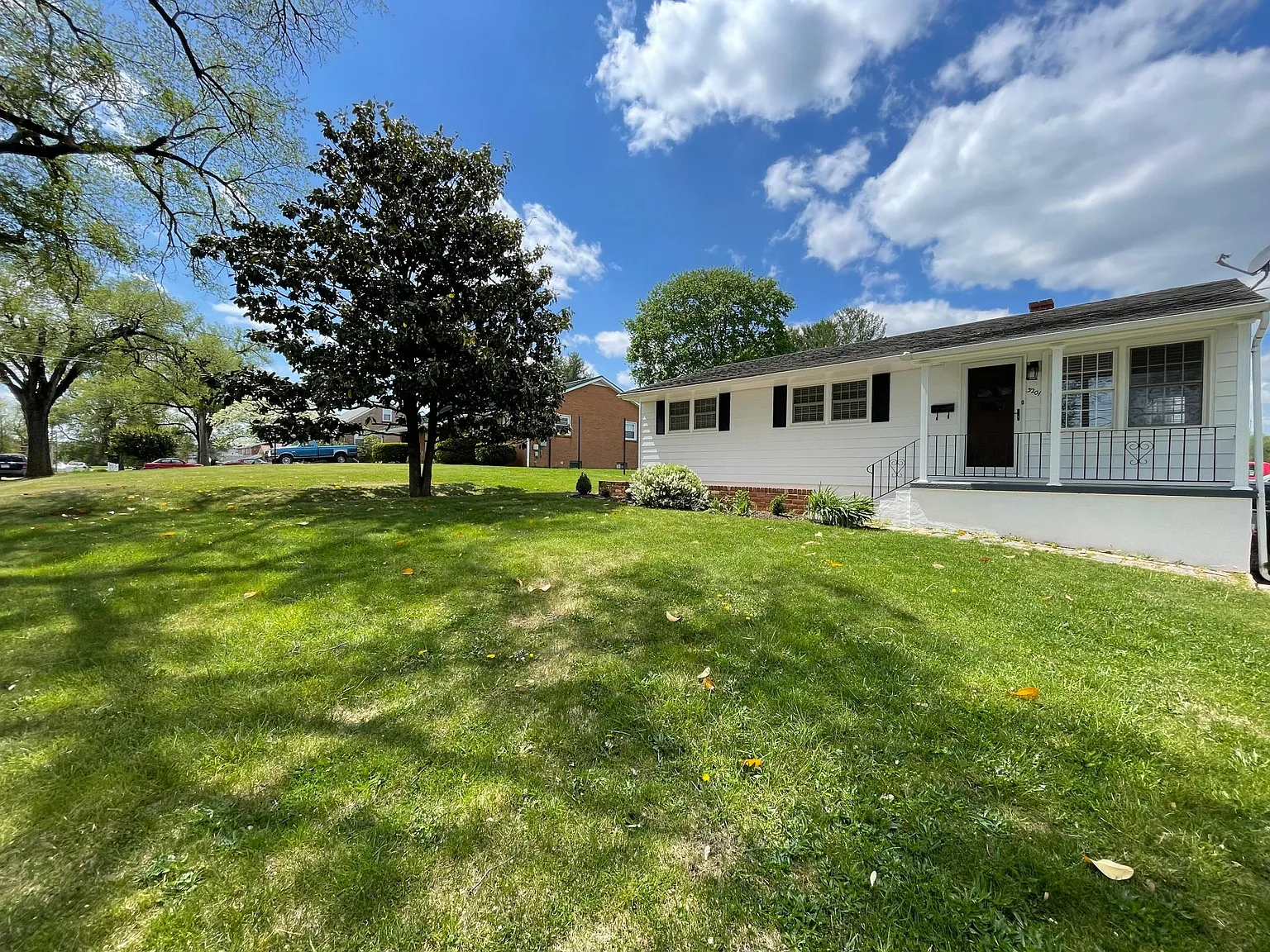 2301 Wilson Blvd — Photo 4