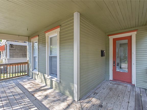 4th image of 548 Columbus Ave