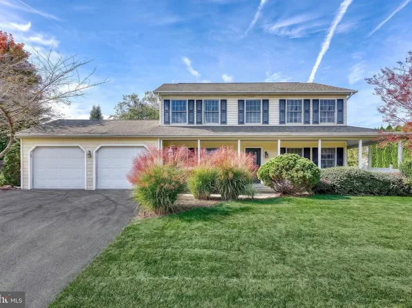 855 Clubhouse Dr, Mechanicsburg, PA 17050
