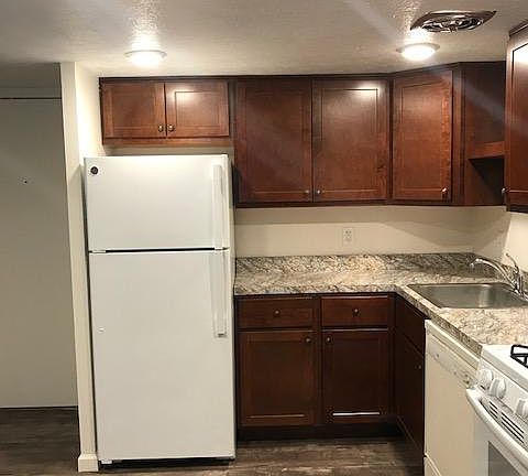 2nd image of 1782 Gasche St #12