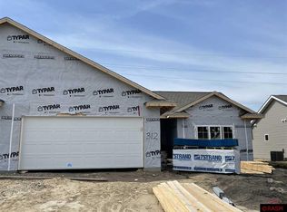 312 S Skylark Trl, Mankato, MN 56001