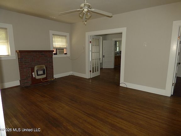 2nd image of 412 S 6th St