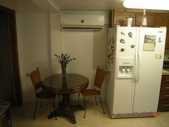 14 x 10 Kitchen and eat in.