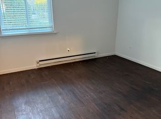 55 Pk Centre Dr, Deer Park, NY 11729