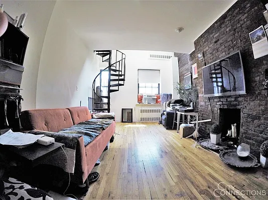 Rented by City Connections Realty | media 19