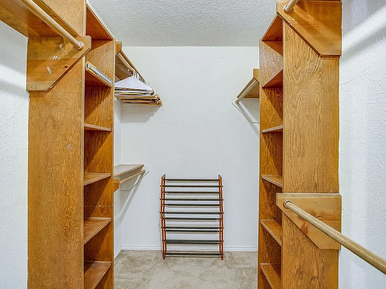 2400 Westpark Way Cir — Photo 15