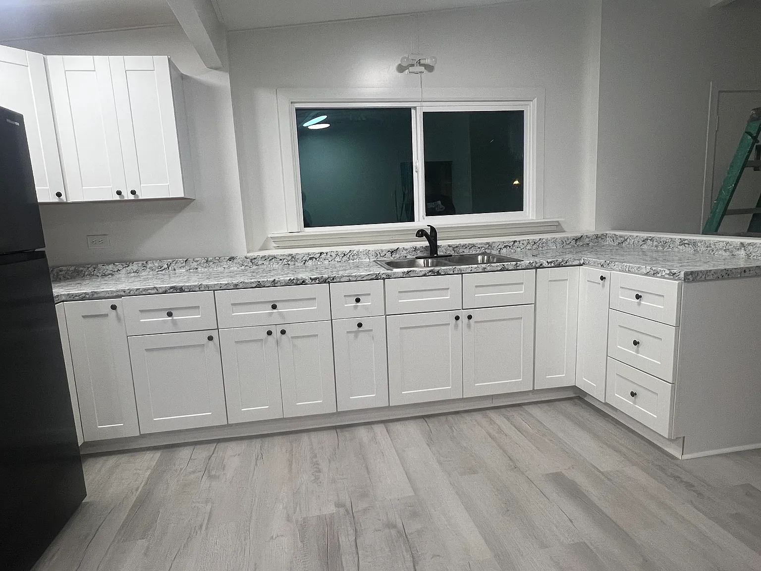 3 bed, 2400 sqft, $3,100 — Photo 3