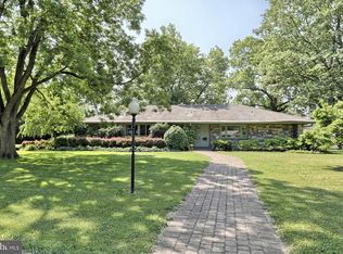 1552 Rita Ln, Lebanon, PA 17042