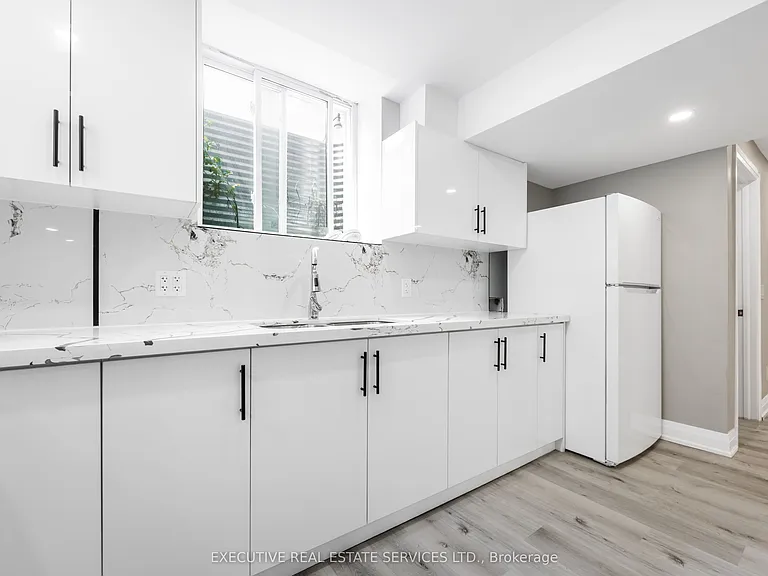 61 Truro Cir N — Photo 16