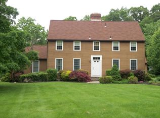 1 Hunters Path, Lebanon, NJ 08833