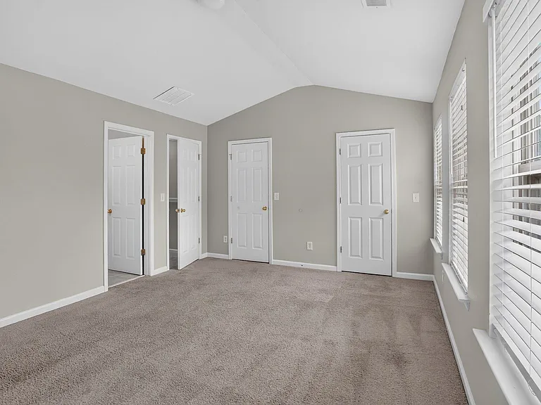 730 Celeste Ln SW — Photo 14