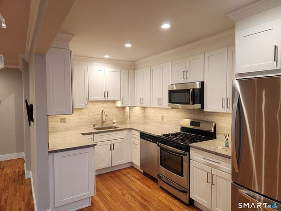 3rd image of 11 Bedford Ave APT N4