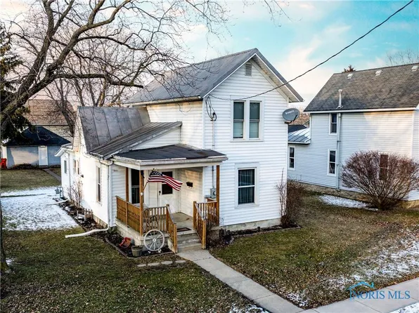 600 E Madison St, Gibsonburg, OH 43431