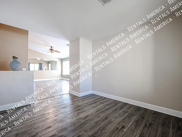 15827 W Yavapai St — Photo 6