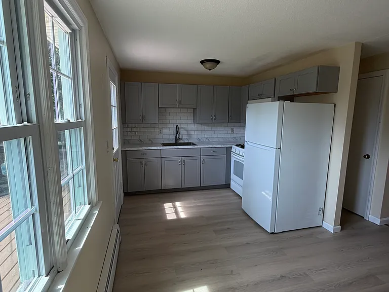 73 Glen Eagle Dr #73 — Photo 4