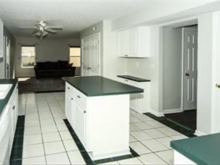 6271 Kelsey Dr — Photo 7