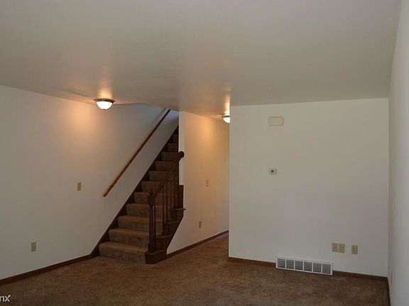 6154_West_Port_Avenue_3