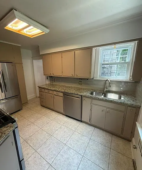 120 Orchard St — Photo 6