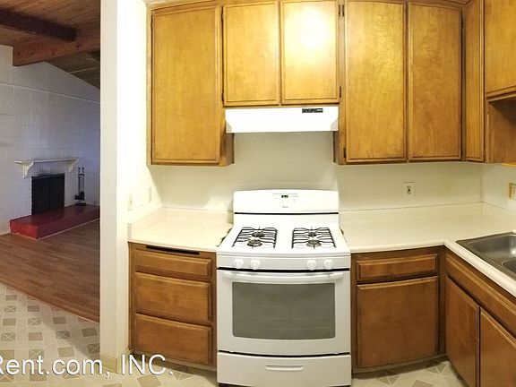 4th image of 1921 10th St