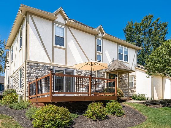 3rd image of 591 Olentangy Woods Dr