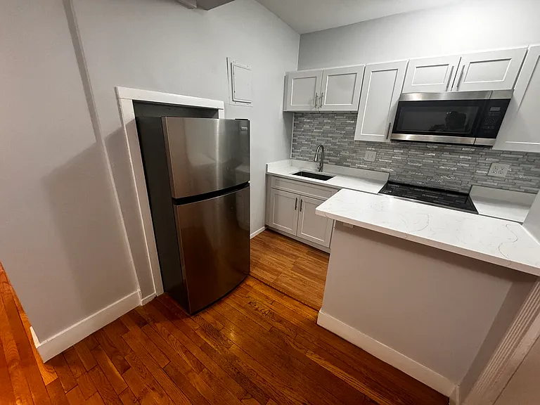 31 Orkney Rd #5 — Photo 6
