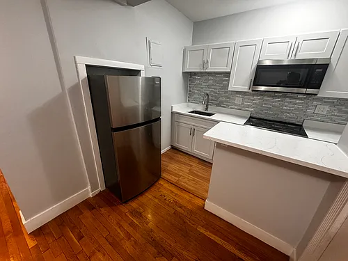 31 Orkney Rd #5 Photo 1