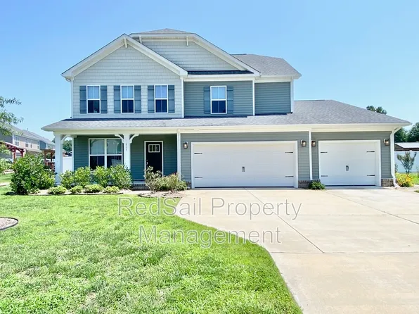 217 Manor Dr, Carrollton, VA 23314